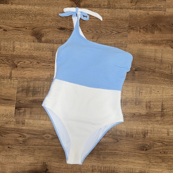 CUPSHE White and Light Blue Swimsuit - Picture 4 of 6